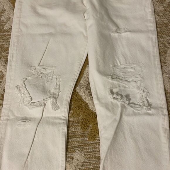 501 Levi’s White Distressed Pants - Picture 5 of 7
